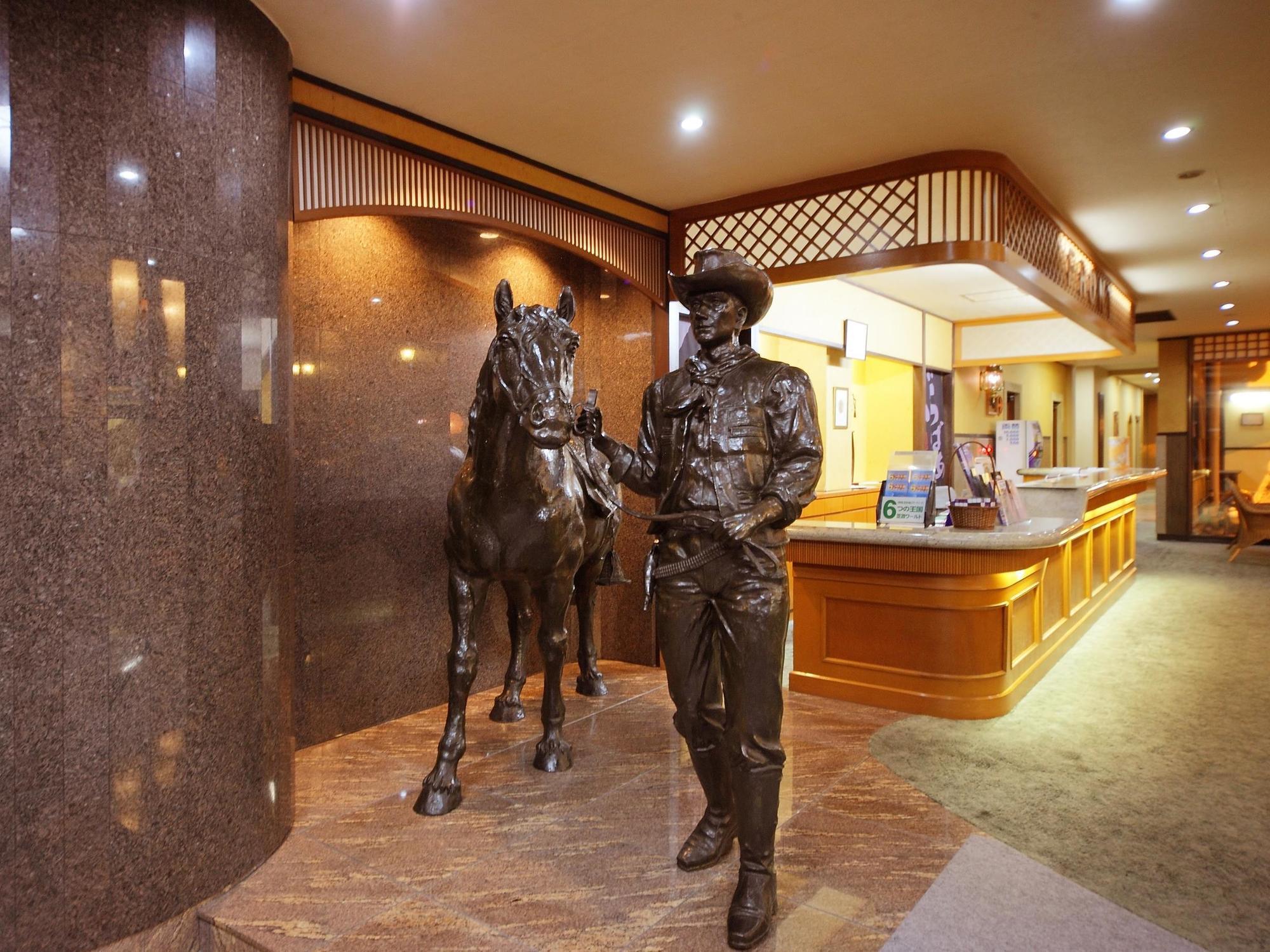 Hotel Gurabatei Avara Kültér fotó