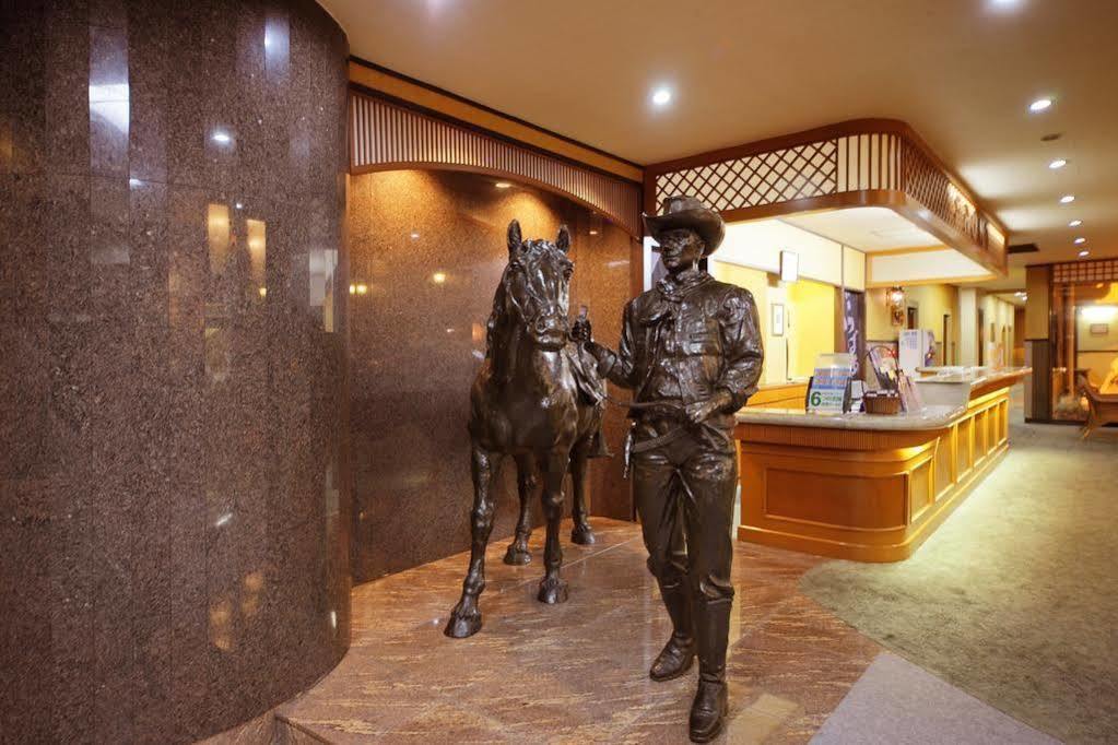 Hotel Gurabatei Avara Kültér fotó