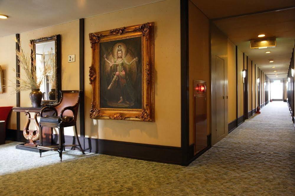Hotel Gurabatei Avara Kültér fotó